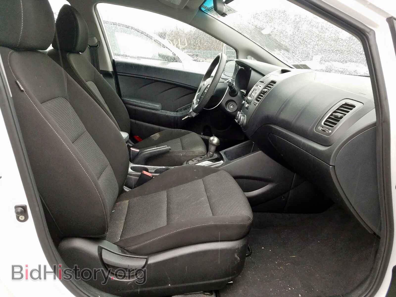 2017 KIA FORTE - VIN: 3KPFK4A72HE109604 - Photo 5