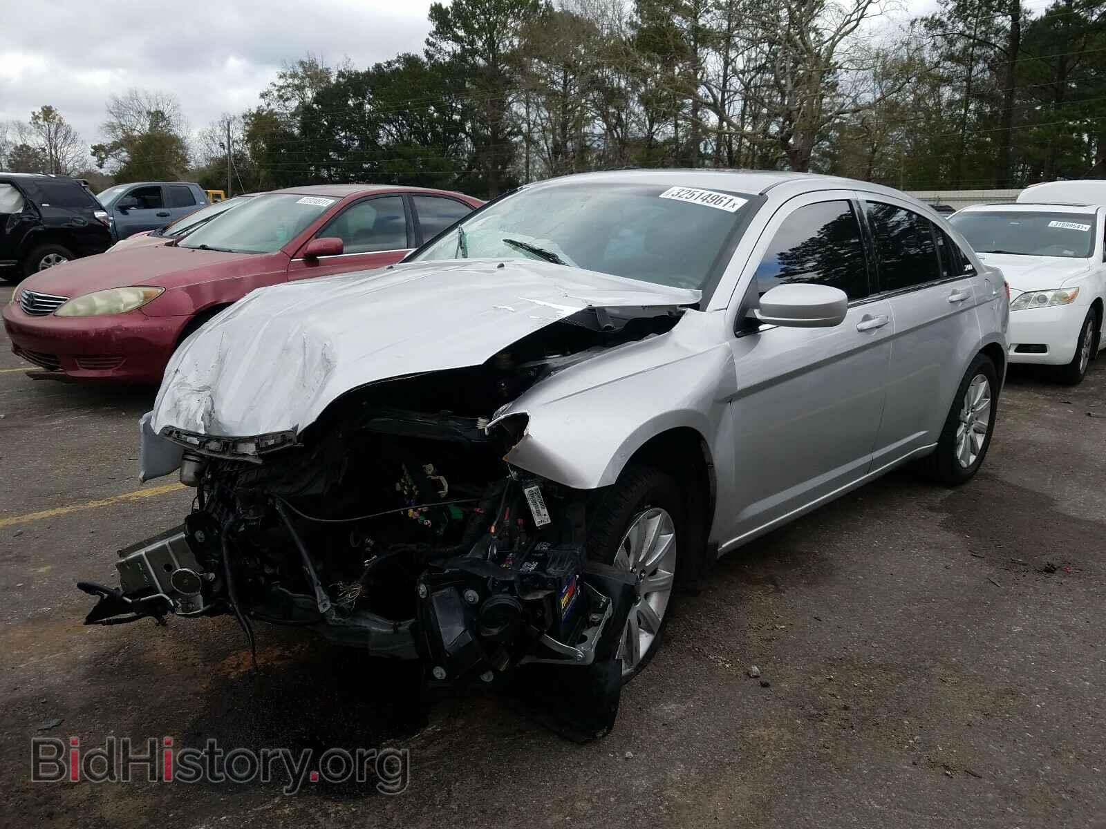 2011 CHRYSLER 200 - VIN: 1C3BC1FB7BN569887 - Фото 2