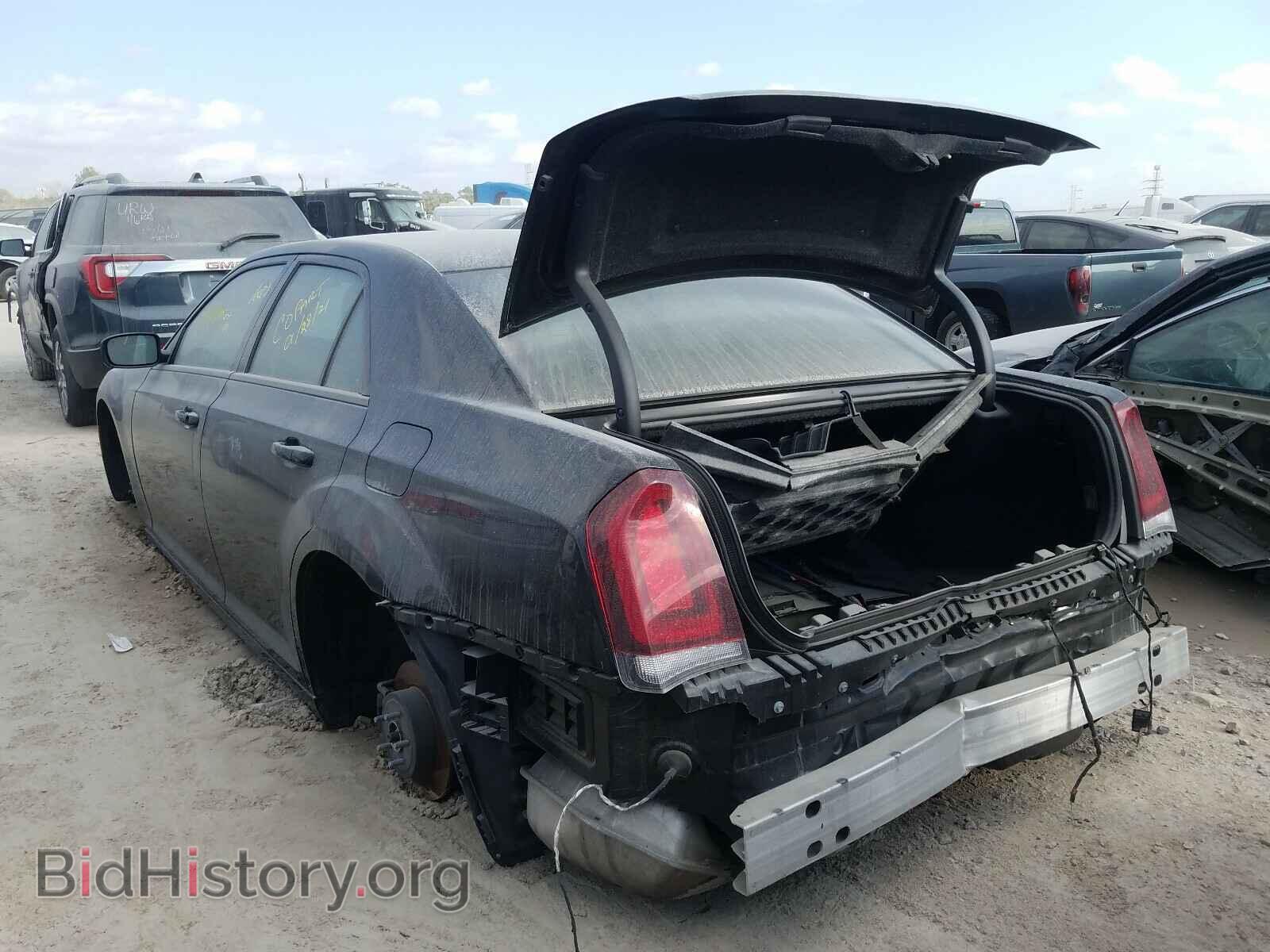 2019 CHRYSLER 300 - VIN: 2C3CCABG5KH639868 - Фото 3