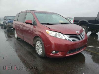 2017 Toyota SIENNA Sienna XLE, red — VIN 5TDYZ3DC1HS805965, Copart