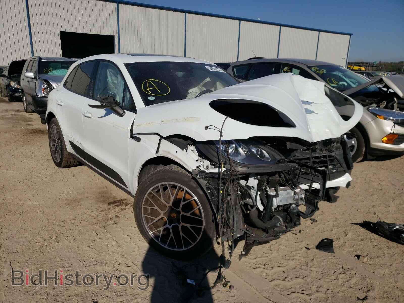 Фотография WP1AA2A54HLB02613 - PORSCHE MACAN 2017