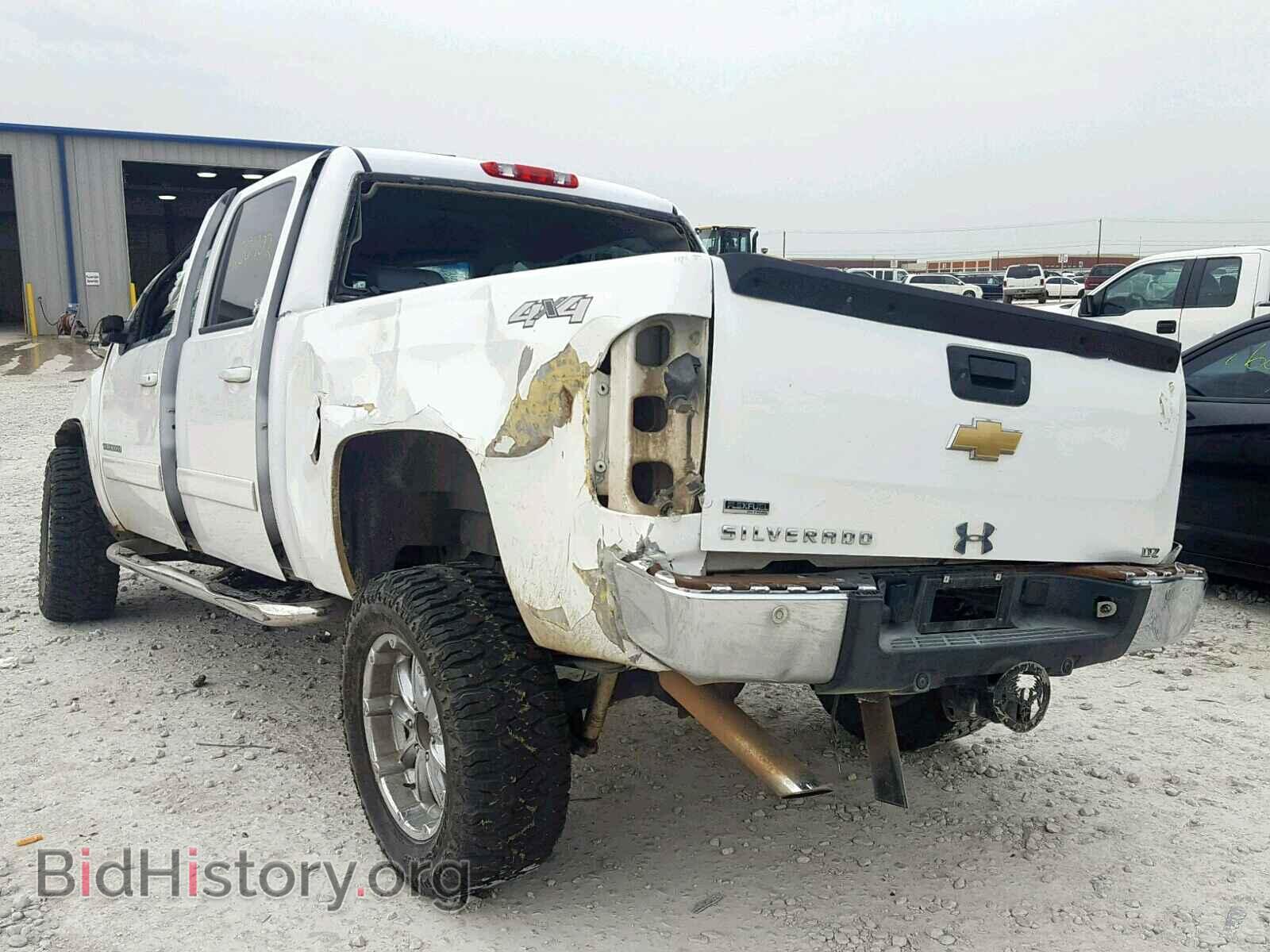 2011 CHEVROLET SILVERADO - VIN: 3GCPKTE33BG369124 - Фото 3