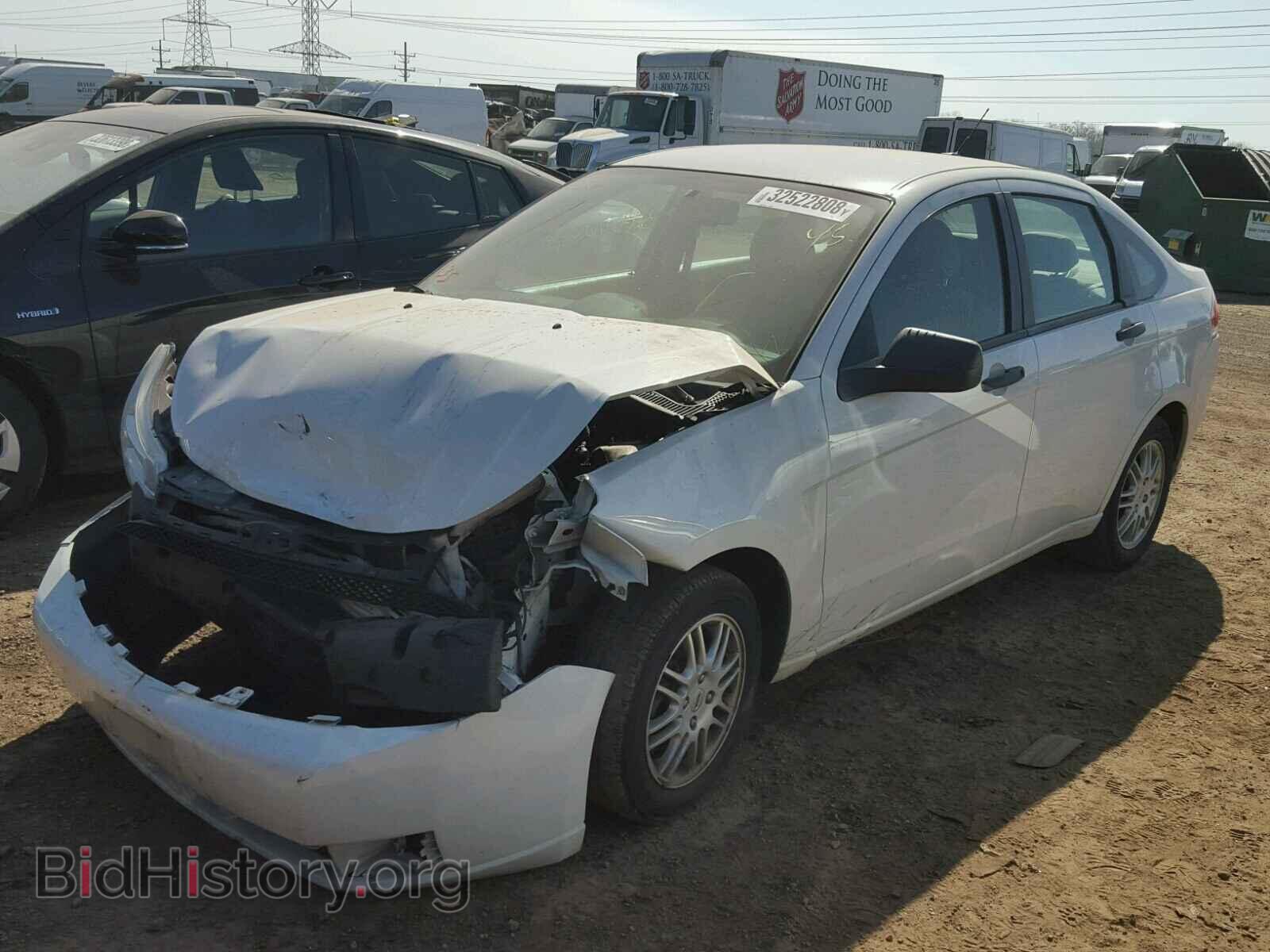 2011 FORD FOCUS - VIN: 1FAHP3FN5BW194260 - Фото 2