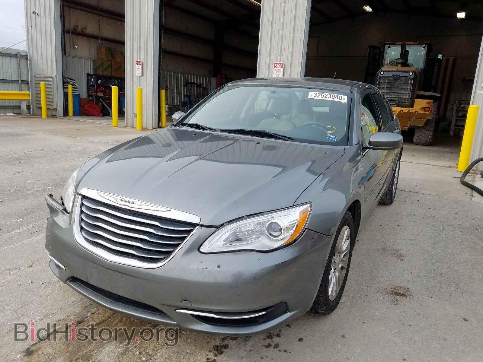 2013 CHRYSLER 200 - VIN: 1C3CCBABXDN624031 - Фото 2