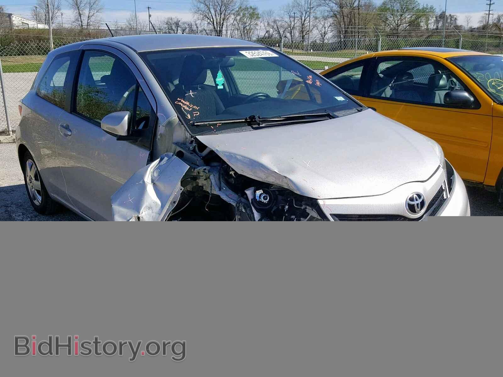 Фотография VNKJTUD30EA006302 - TOYOTA YARIS 2014
