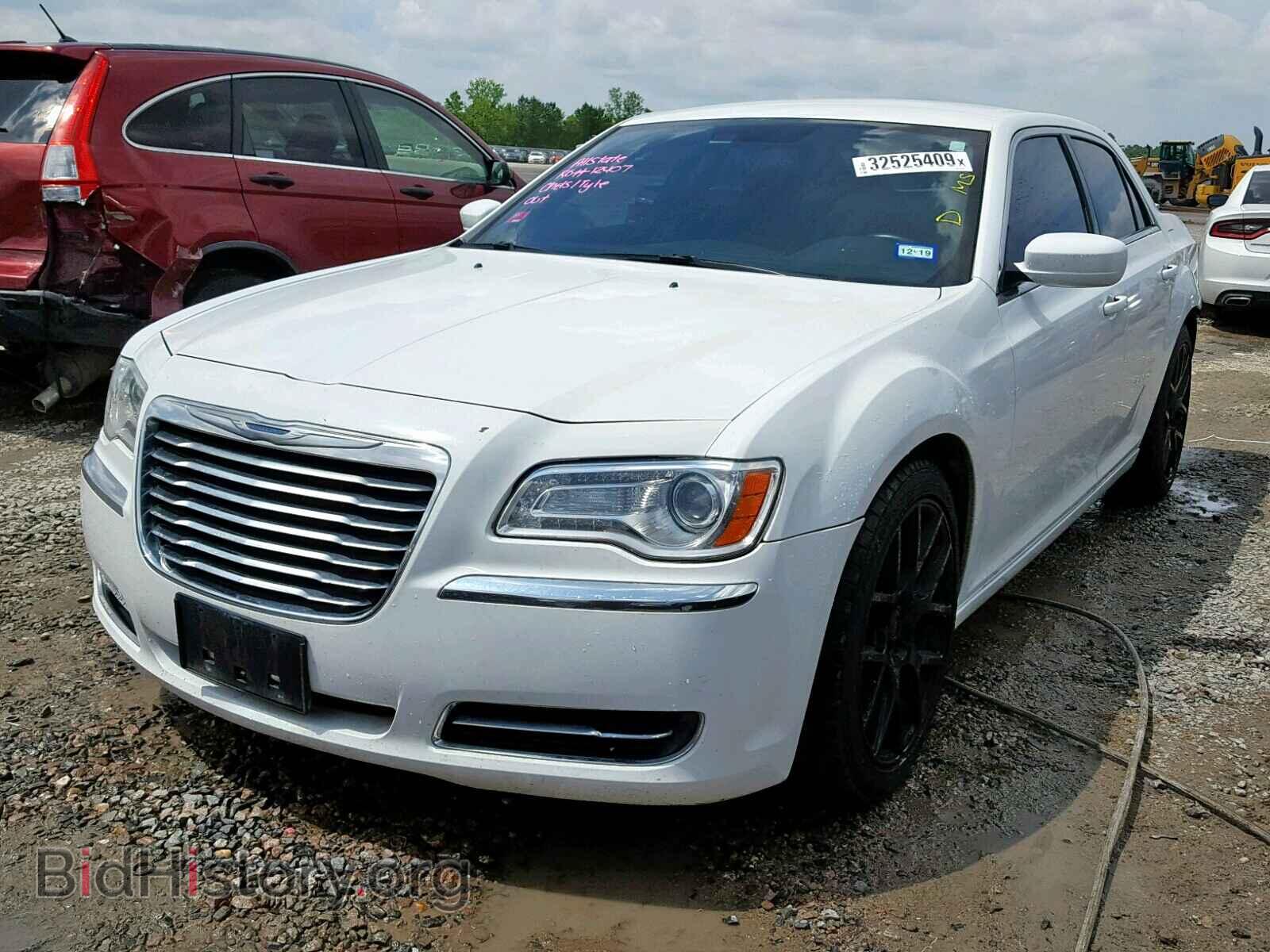 2012 CHRYSLER 300 - VIN: 2C3CCAAG4CH273677 - Фото 2