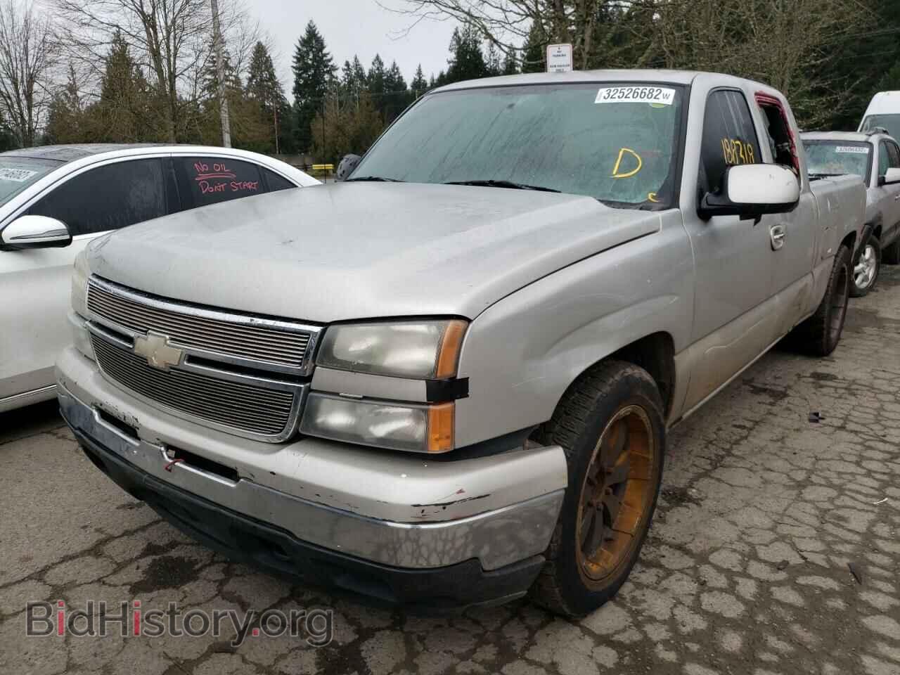 2006 CHEVROLET SILVERADO - VIN: 2GCEC19V661111134 - Фото 2