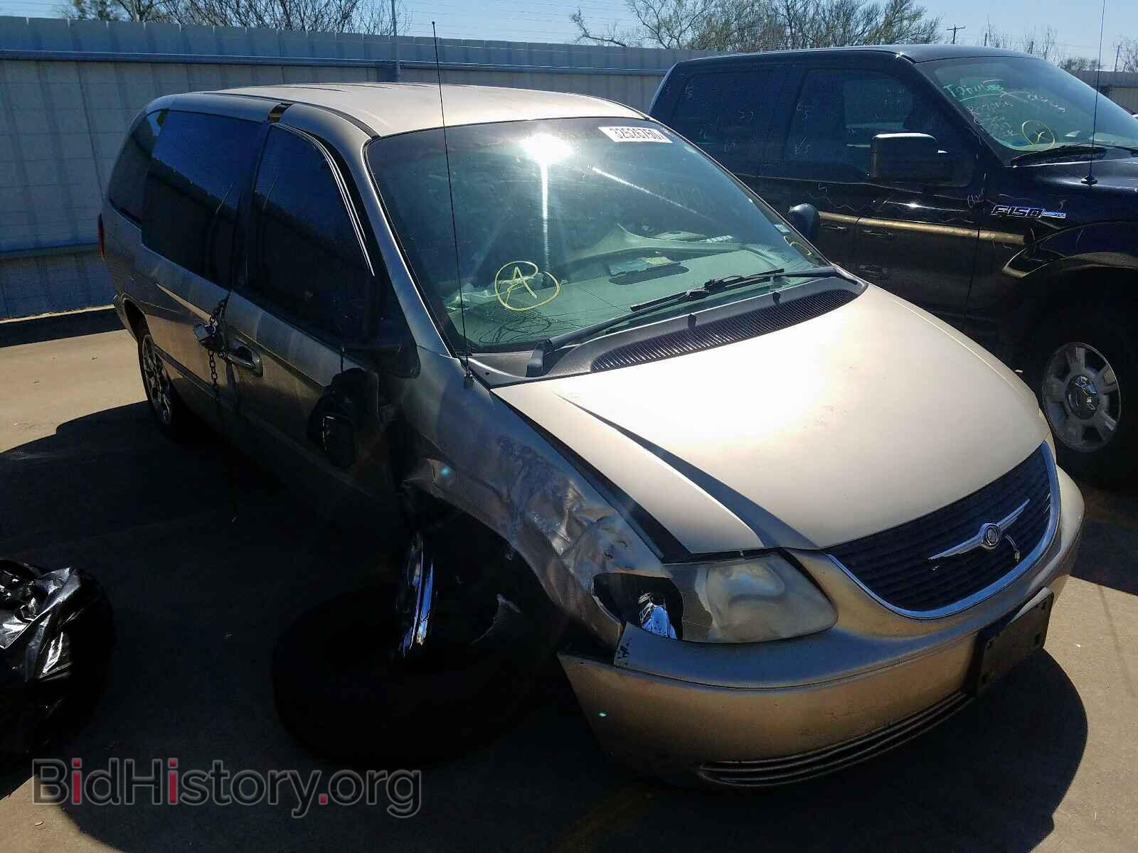Photo 2C8GP44312R729315 - CHRYSLER TOWN & COU 2002