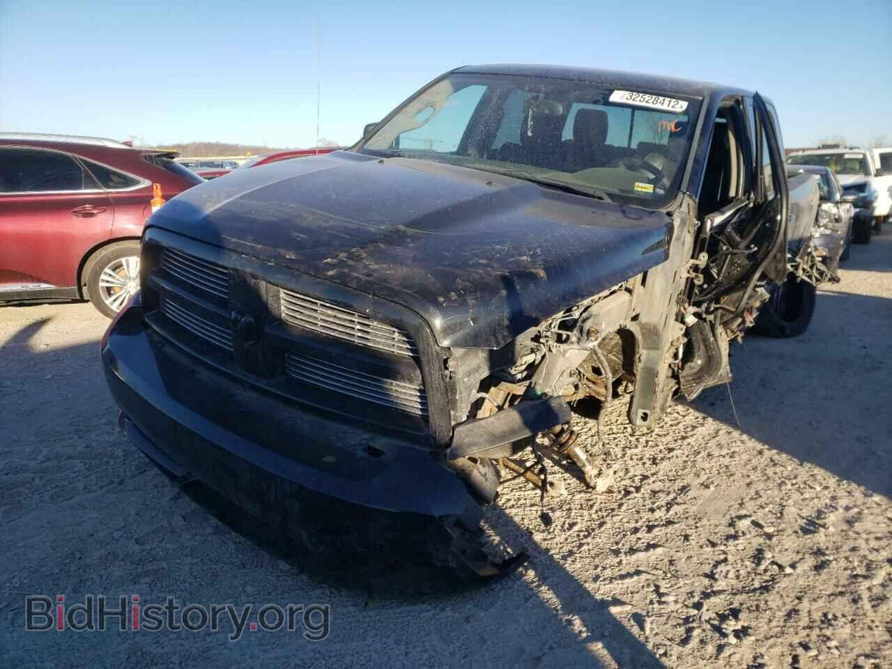 2011 DODGE RAM 1500 - VIN: 1D7RV1CT1BS645967 - Фото 2