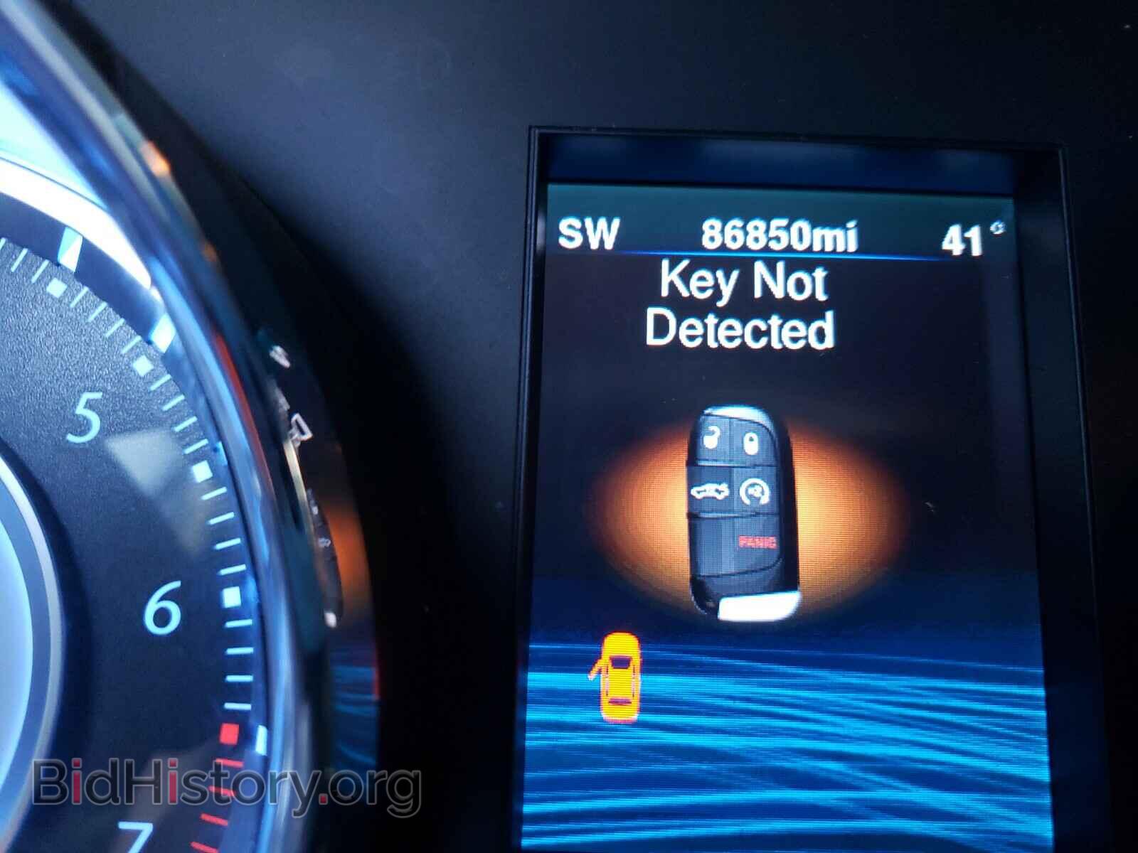 2014 CHRYSLER 300 - VIN: 2C3CCAGG0EH287800 - Фото 8