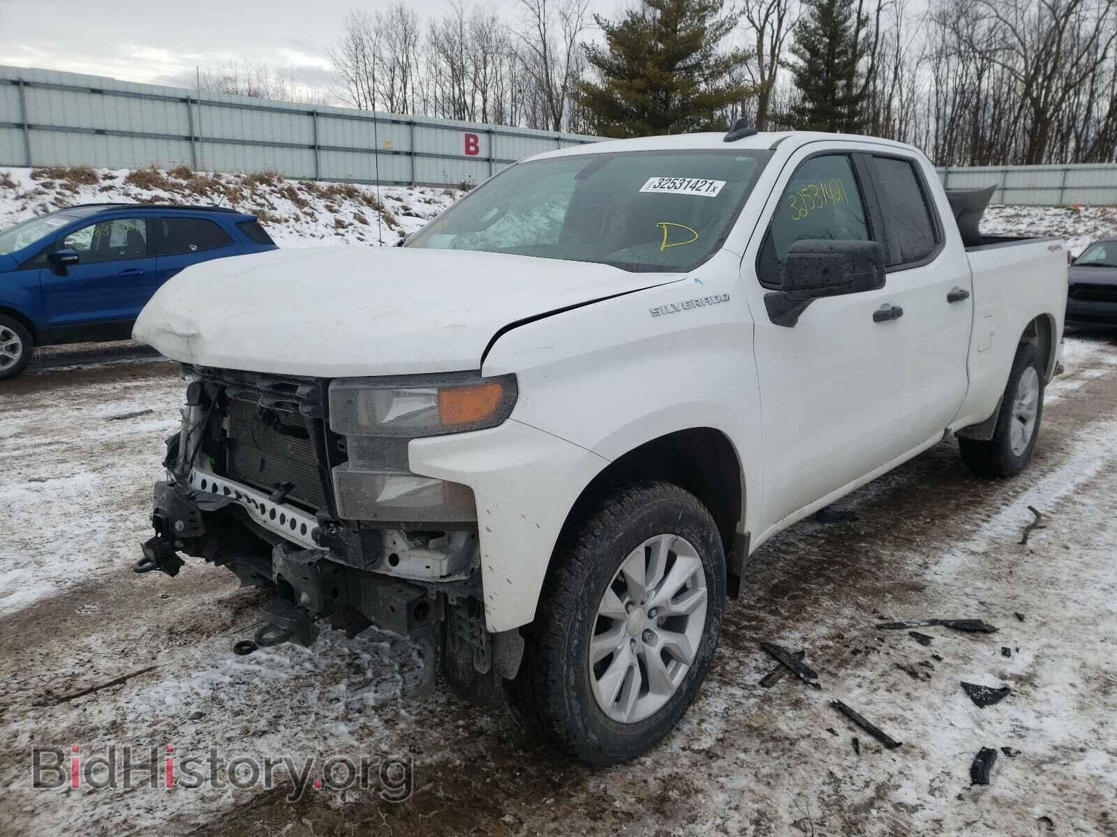 2019 CHEVROLET SILVERADO - VIN: 1GCRYBEH0KZ297750 - Photo 2
