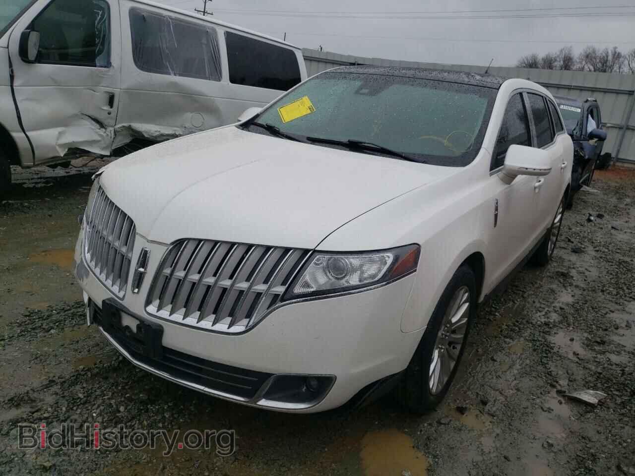 2011 LINCOLN MKT - VIN: 2LMHJ5FR7BBJ54967 - Фото 2