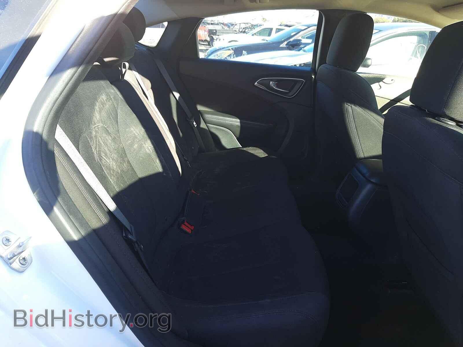 2015 CHRYSLER 200 - VIN: 1C3CCCABXFN698770 - Фото 6