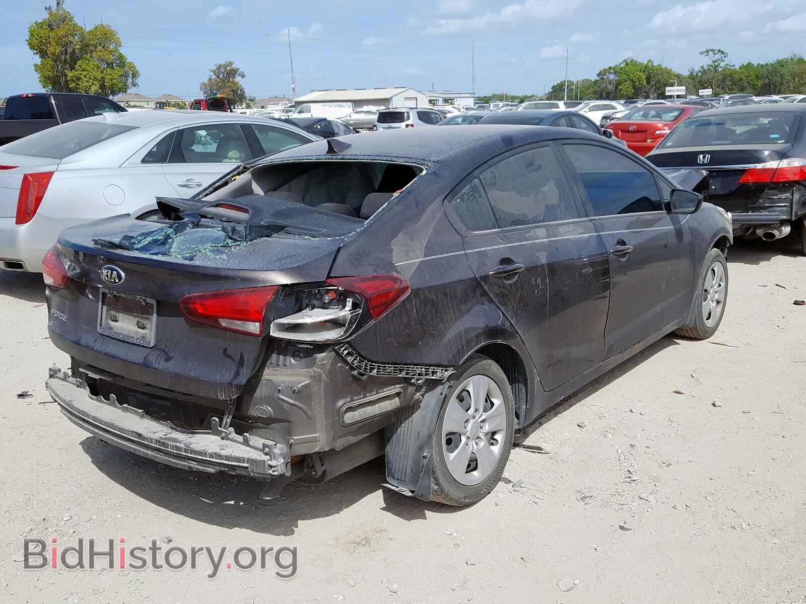 2017 KIA FORTE - VIN: 3KPFK4A76HE081693 - Фото 4