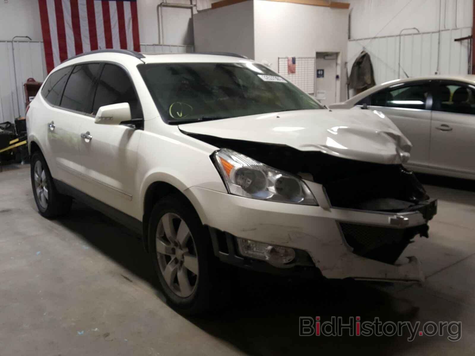 Photo 1GNKVLED8CJ327436 - CHEVROLET TRAVERSE 2012