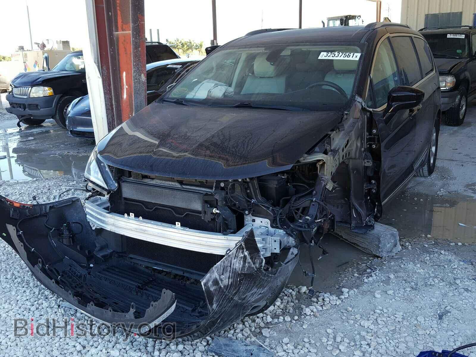 2017 CHRYSLER PACIFICA - VIN: 2C4RC1EG7HR592105 - Photo 2