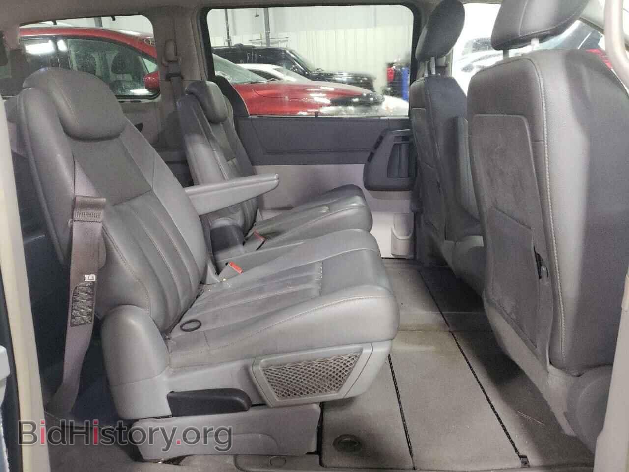 2008 CHRYSLER MINIVAN - VIN: 2A8HR54P28R773284 - Фото 6