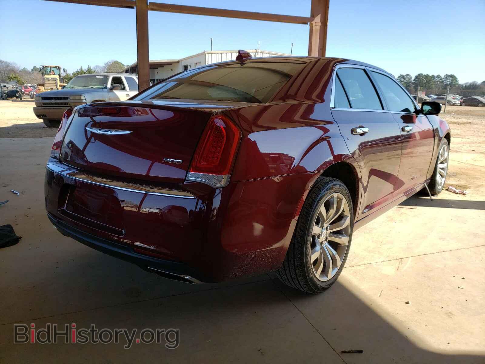 2018 CHRYSLER 300 - VIN: 2C3CCAEG7JH275883 - Фото 4
