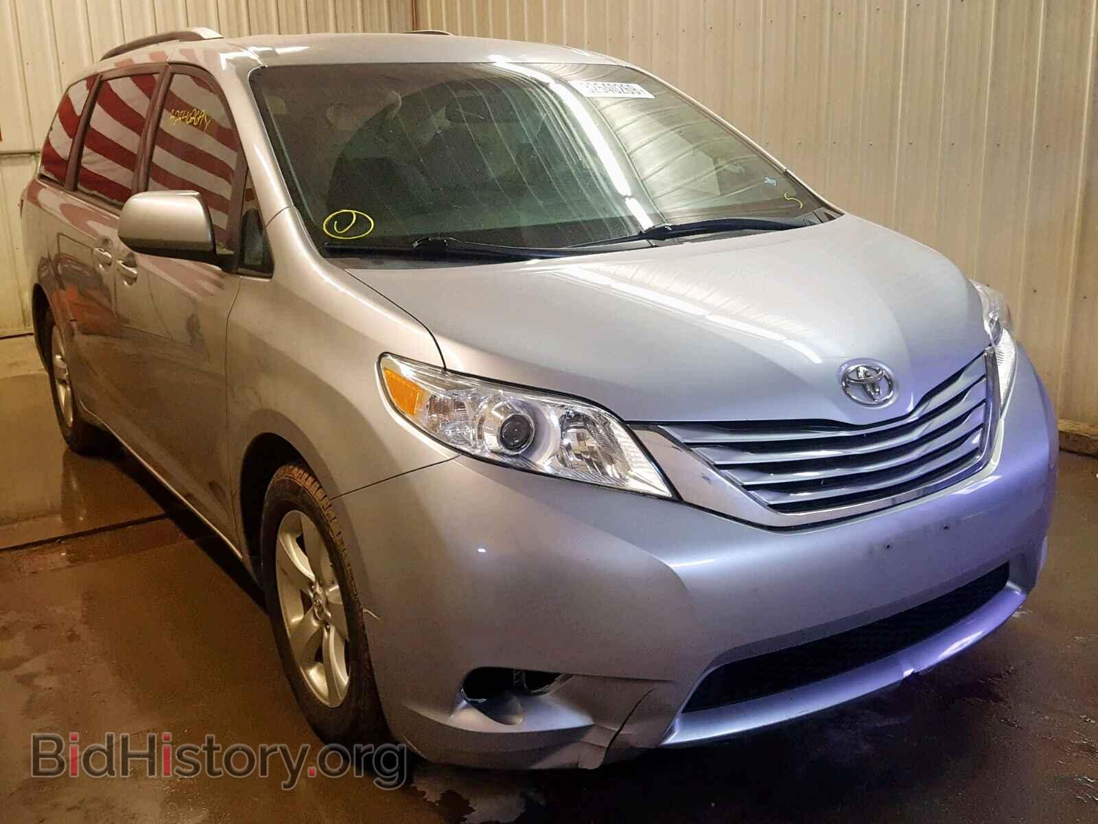 Photo 5TDKK3DC5FS571546 - TOYOTA SIENNA LE 2015