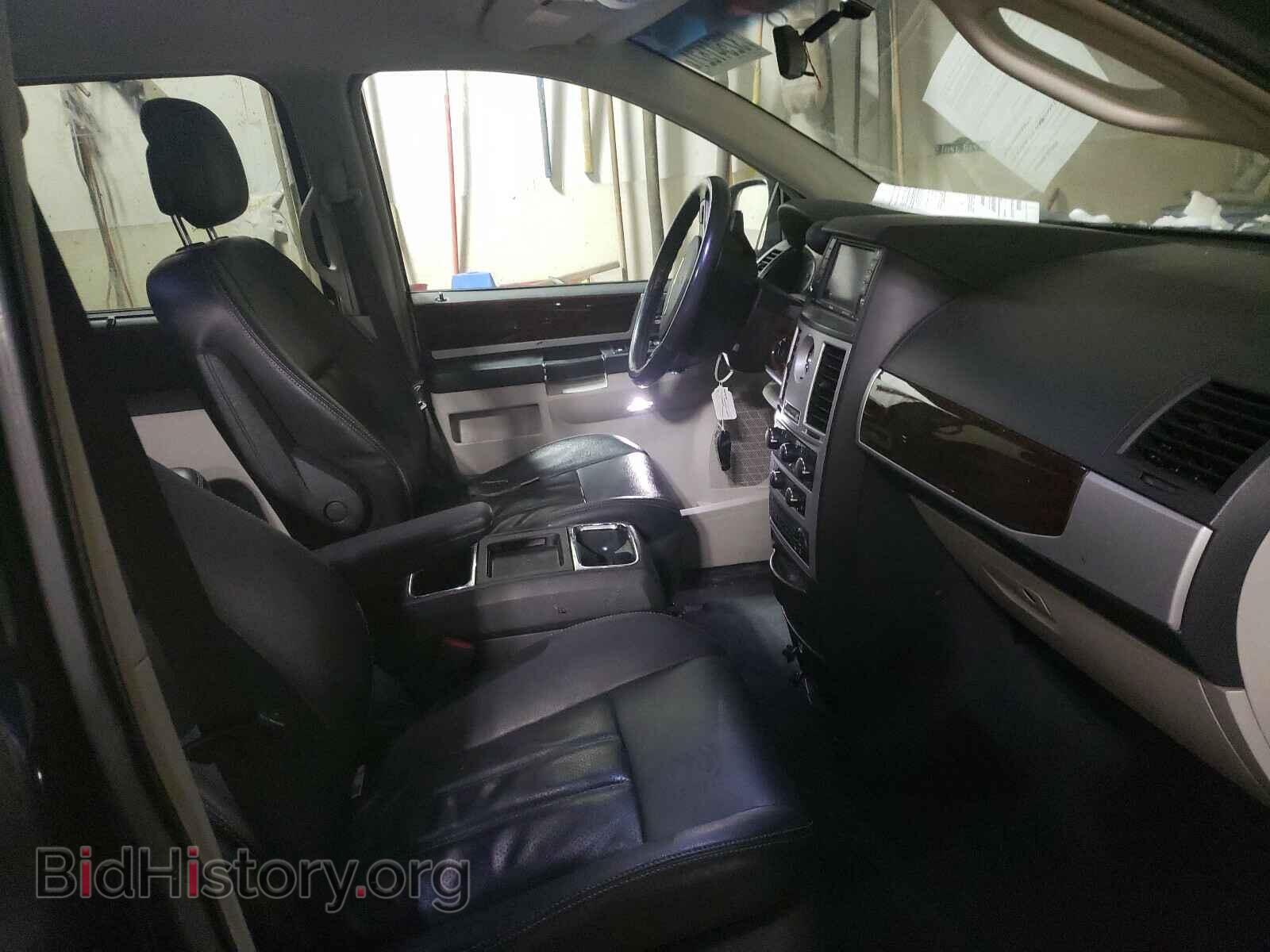 2010 CHRYSLER MINIVAN - VIN: 2A4RR8D15AR451666 - Фото 5