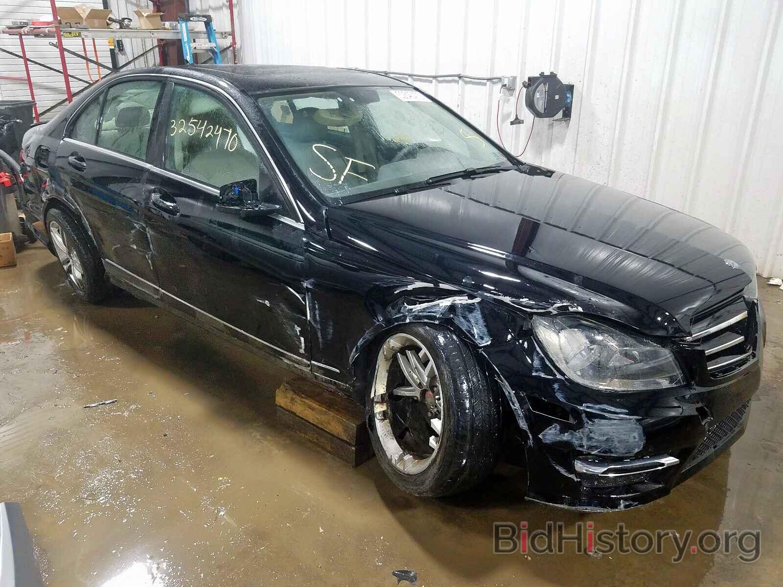 Photo WDDGF8AB9EA932555 - MERCEDES-BENZ C CLASS 2014