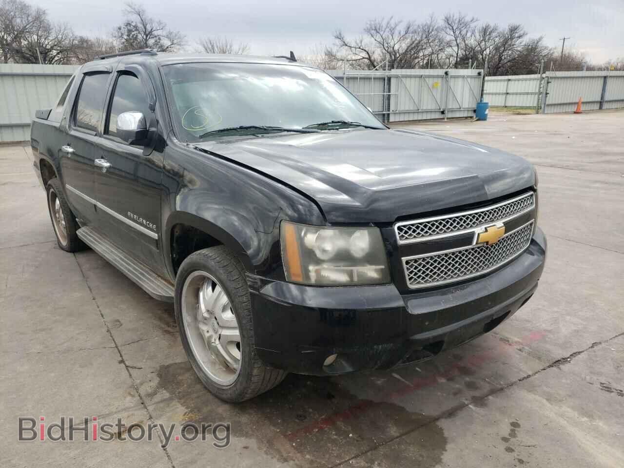 Photo 3GNVKGE01AG282493 - CHEVROLET AVALANCHE 2010