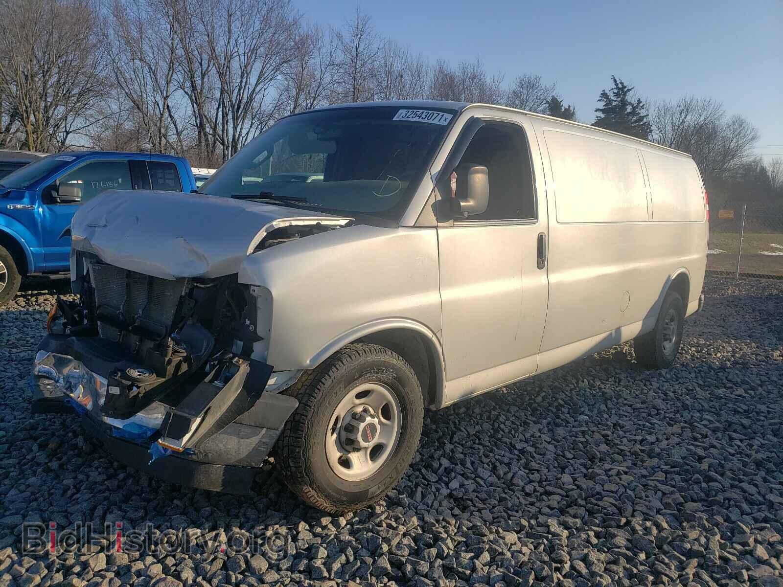 2017 GMC SAVANA - VIN: 1GTW7BFF5H1148096 - Фото 2