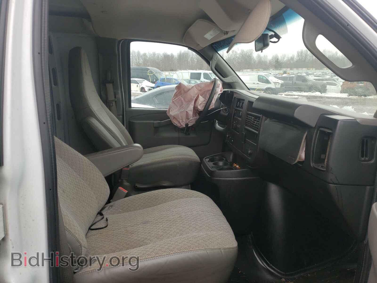 2017 GMC SAVANA - VIN: 1GTW7BFF5H1148096 - Фото 5