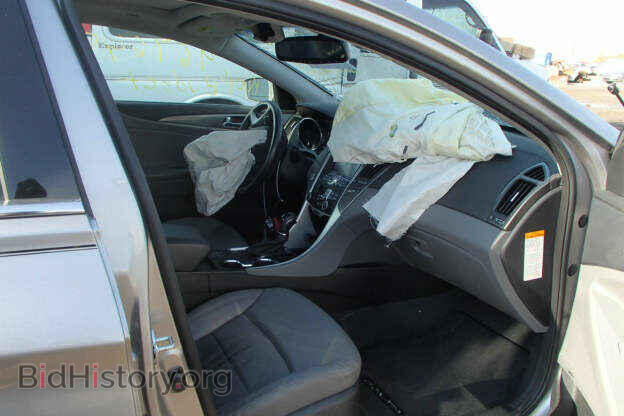 2012 HYUNDAI SONATA - VIN: KMHEC4A43CA038886 - Фото 7