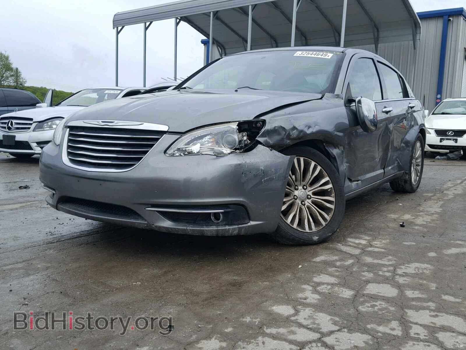 2011 CHRYSLER 200 - VIN: 1C3BC2FB9BN581738 - Photo 2
