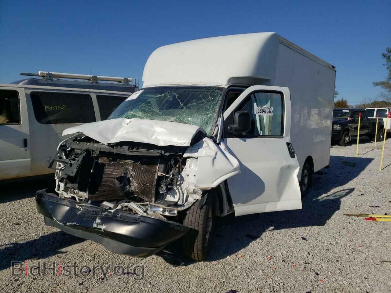 2019 CHEVROLET EXPRESS - VIN: 1GB0GRFP9K1143258 - Фото 2