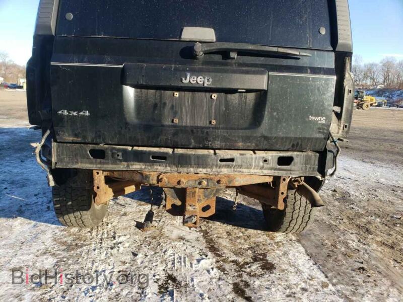 2007 Jeep COMMANDER (VIN 1J8HG48K67C570033) — photo 9 of 10
