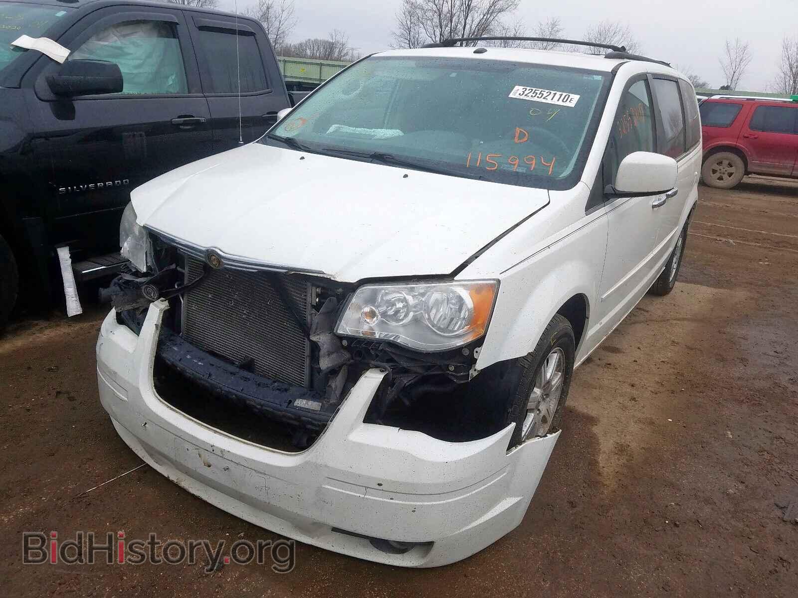 2008 CHRYSLER MINIVAN - VIN: 2A8HR54P98R115994 - Фото 2
