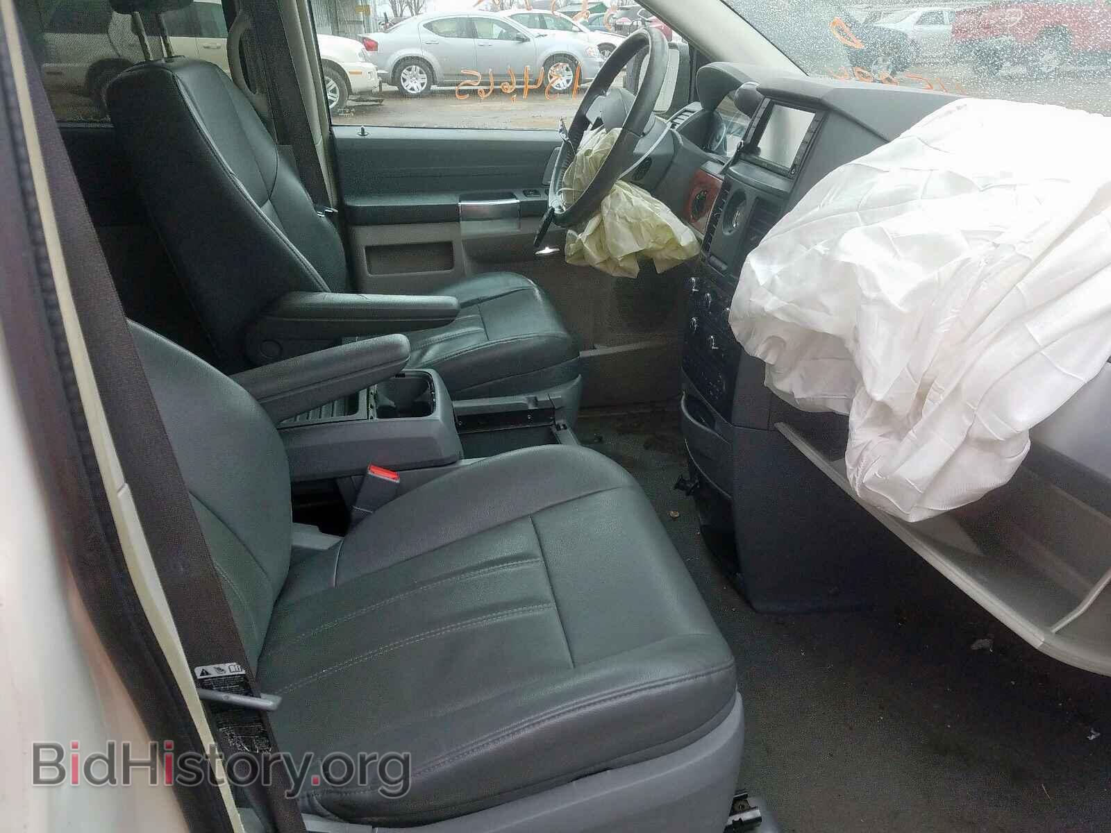 2008 CHRYSLER MINIVAN - VIN: 2A8HR54P98R115994 - Фото 5
