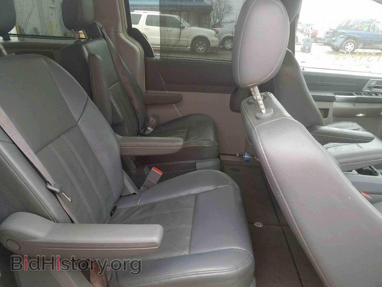 2008 CHRYSLER MINIVAN - VIN: 2A8HR54P98R115994 - Фото 6