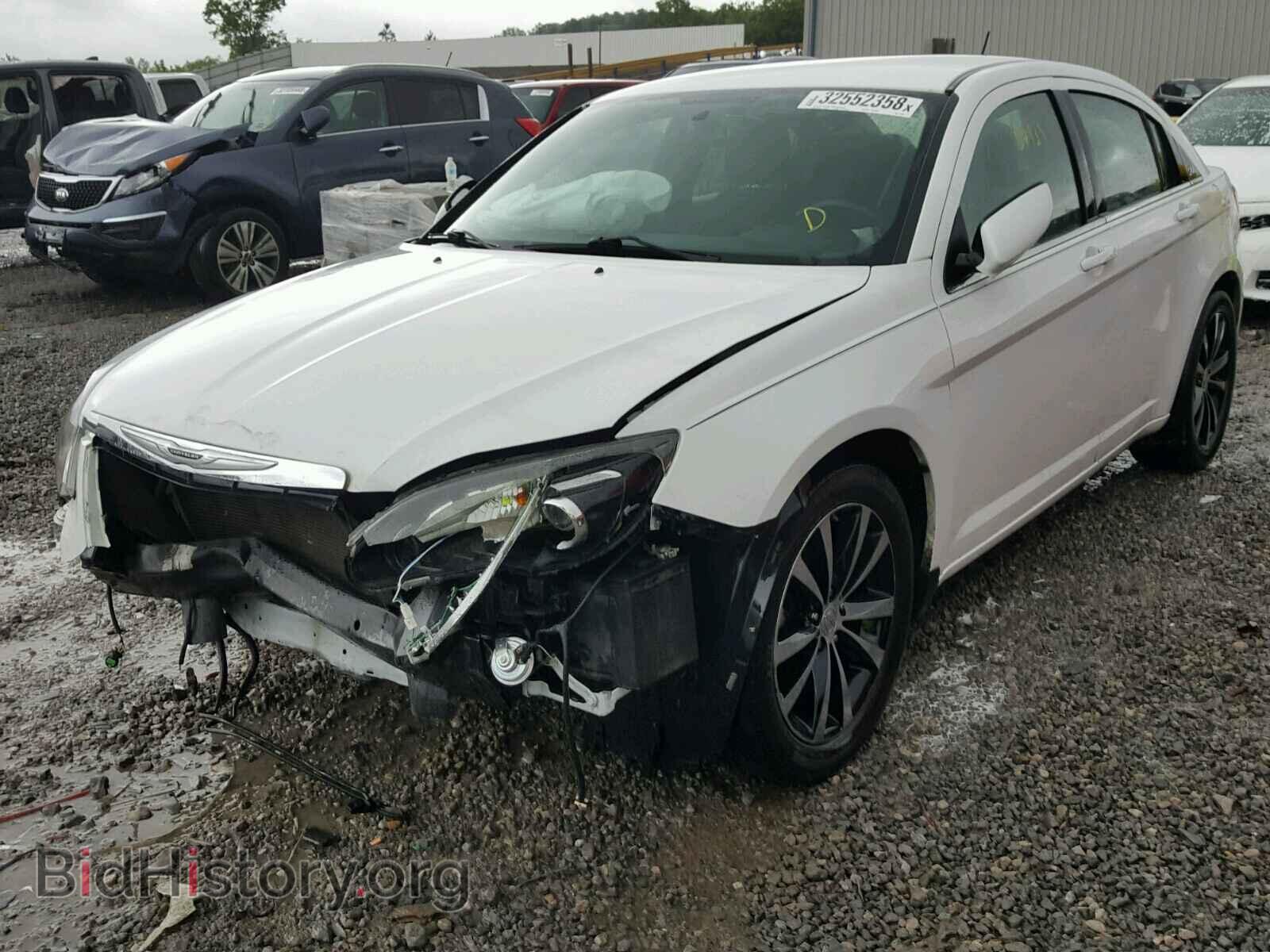 2014 CHRYSLER 200 - VIN: 1C3CCBBG5EN115556 - Фото 2