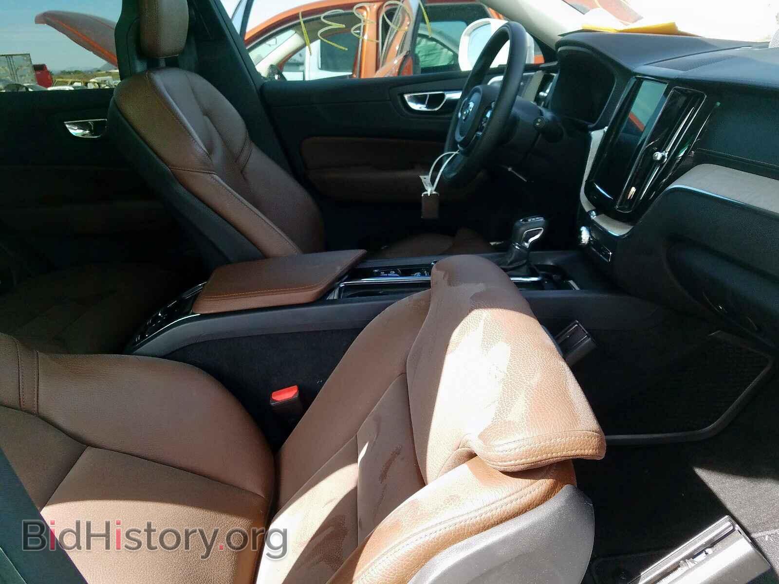 2018 VOLVO XC60 - VIN: LYVA22RL2JB117767 - Photo 5