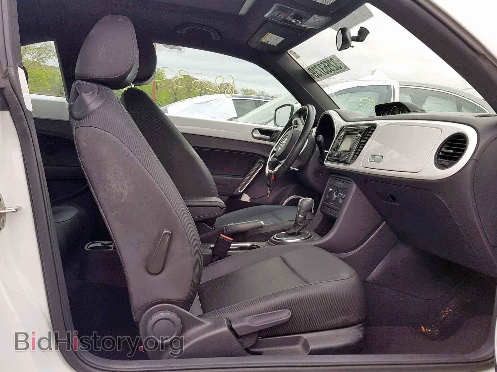 2015 VOLKSWAGEN BEETLE - VIN: 3VWJA7ATXFM642425 - Фото 5