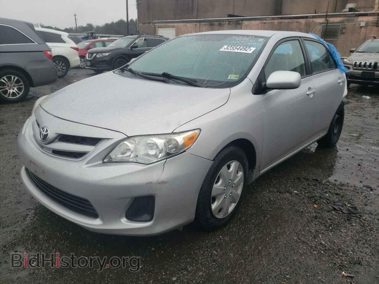 2011 TOYOTA COROLLA - VIN: 2T1BU4EE6BC557982 - Фото 2
