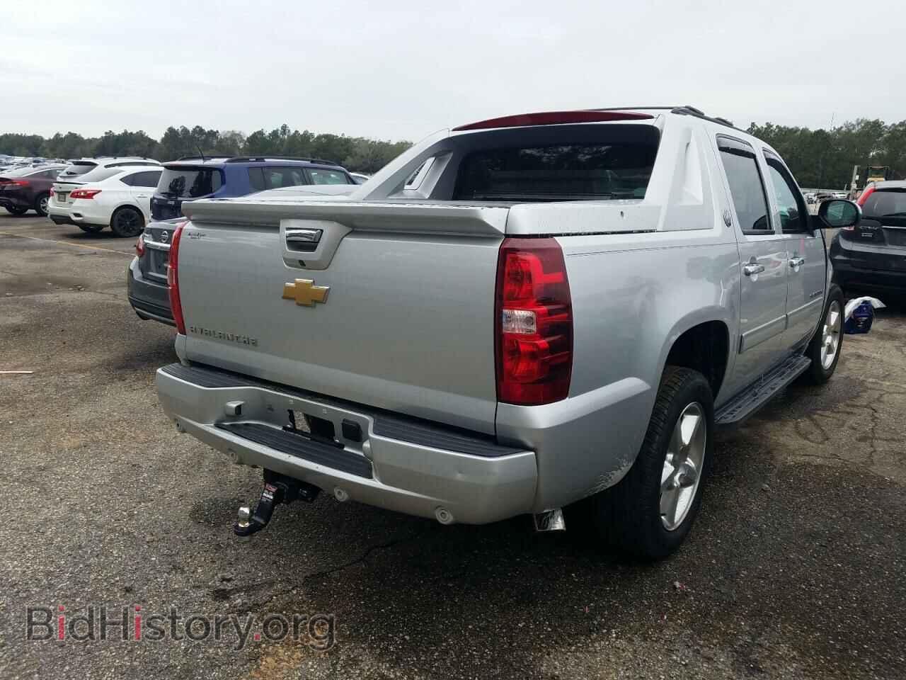 2013 CHEVROLET AVALANCHE - VIN: 3GNMCFE04DG290823 - Фото 4
