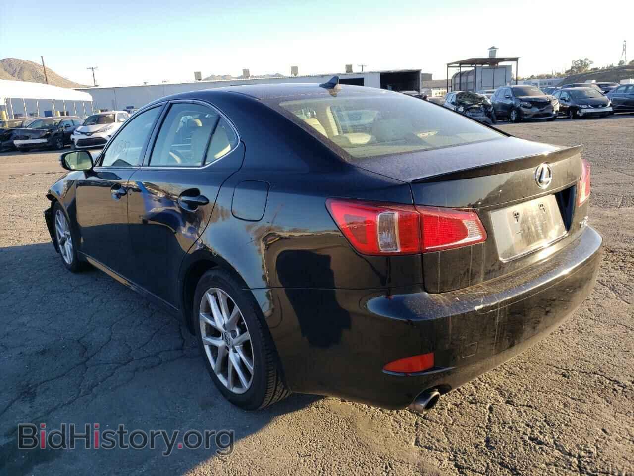 2011 LEXUS IS - VIN: JTHBF5C21B5138605 - Photo 3
