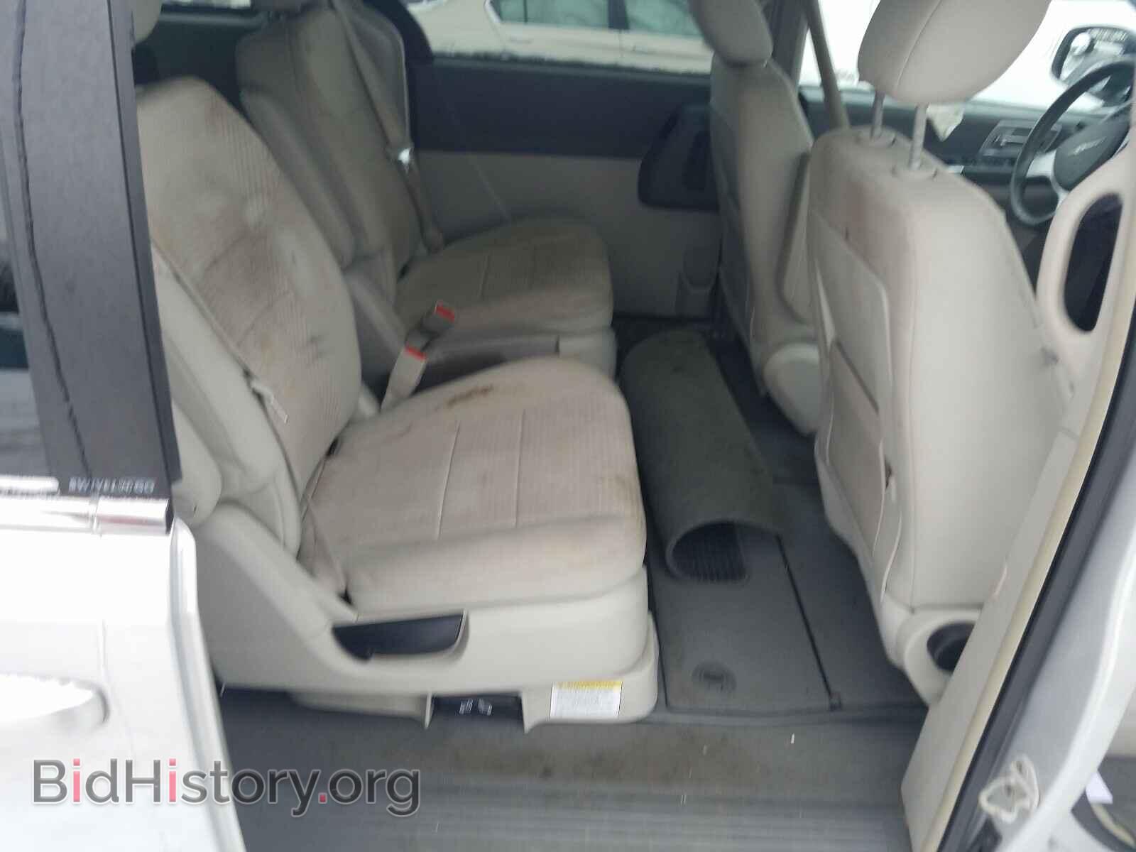 2008 CHRYSLER MINIVAN - VIN: 2A8HR54P78R635207 - Фото 6