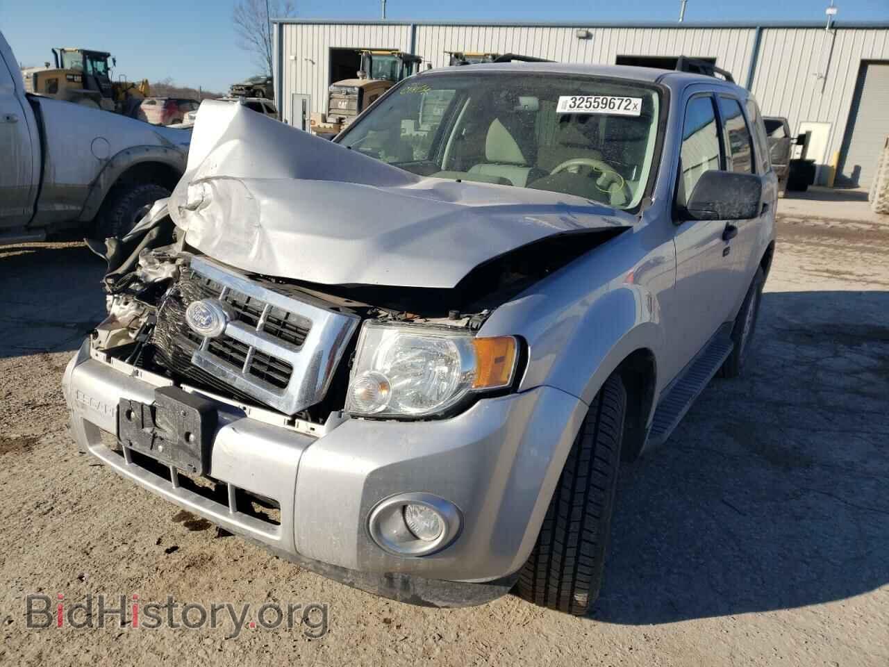 2011 FORD ESCAPE - VIN: 1FMCU0DG9BKC14156 - Фото 2