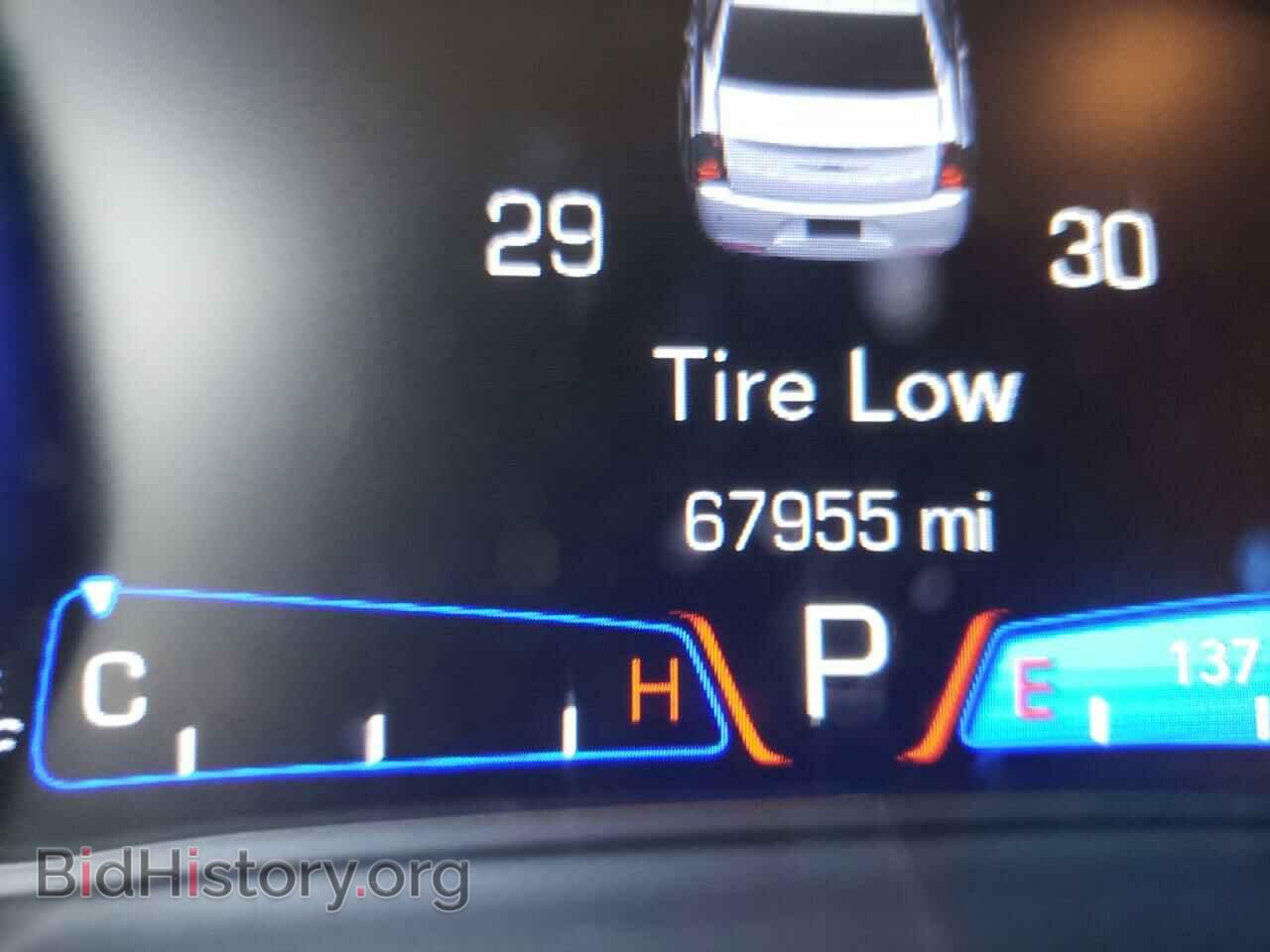 2018 CHRYSLER 300 - VIN: 2C3CCAKGXJH268382 - Фото 8