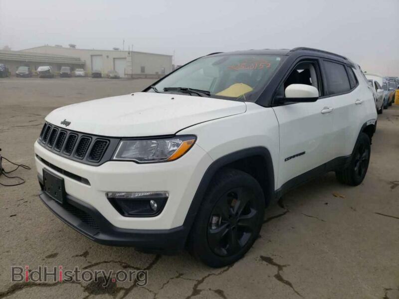 2020 Jeep COMPASS (VIN 3C4NJDBB0LT151677) — photo 2 of 10