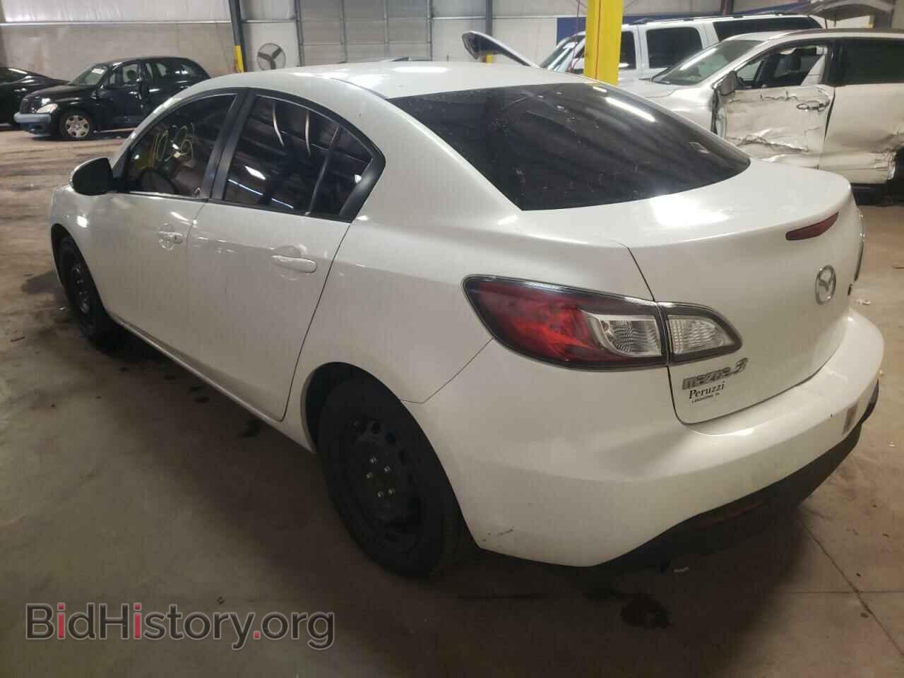 2011 MAZDA 3 - VIN: JM1BL1UG1B1399687 - Фото 3