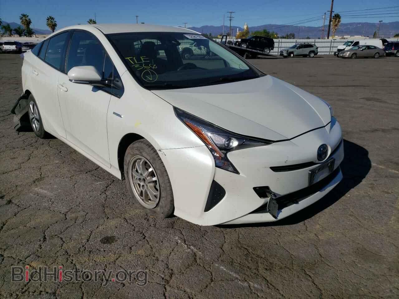 Фотография JTDKARFU7H3037559 - TOYOTA PRIUS 2017