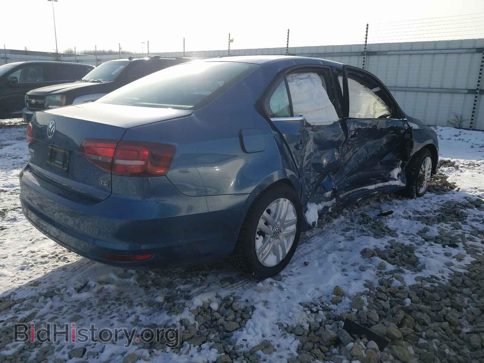 2017 VOLKSWAGEN JETTA - VIN: 3VW2B7AJ0HM207724 - Фото 4