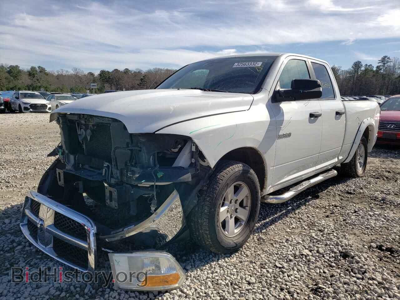 2010 DODGE RAM 1500 - VIN: 1D7RV1GPXAS203068 - Фото 2