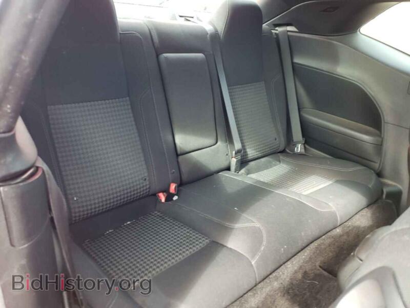 2019 Dodge CHALLENGER (VIN 2C3CDZAG2KH571347) — photo 6 of 10